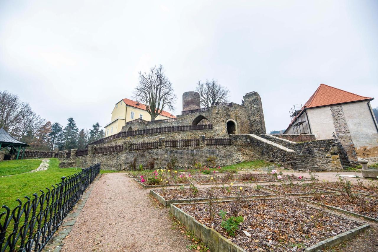 Penzion Hradu Svojanov Hotel Svojanov  Eksteriør billede